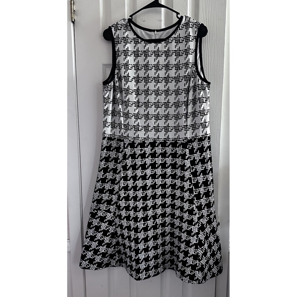 Studio one New York Women's white black Sleeveless Dress SZ 18
